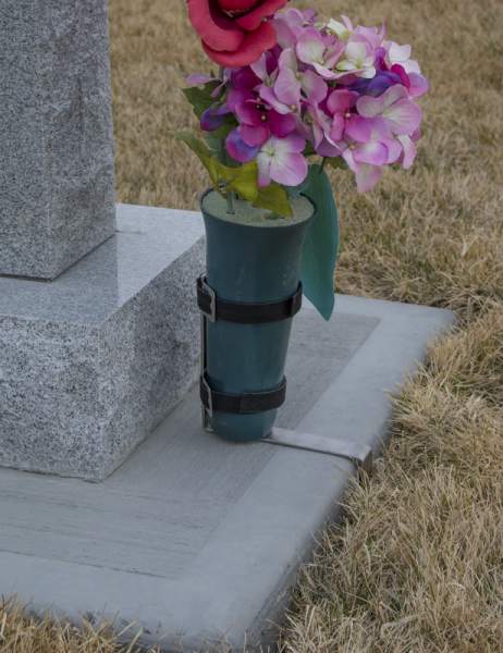 Urn Stands, Urn Holders, Cemetery Stands and Cemetery Holders